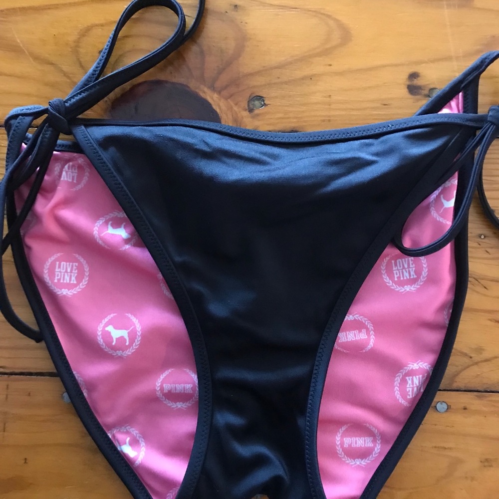 Victoria Secret Bikini - Picture 3 of 5